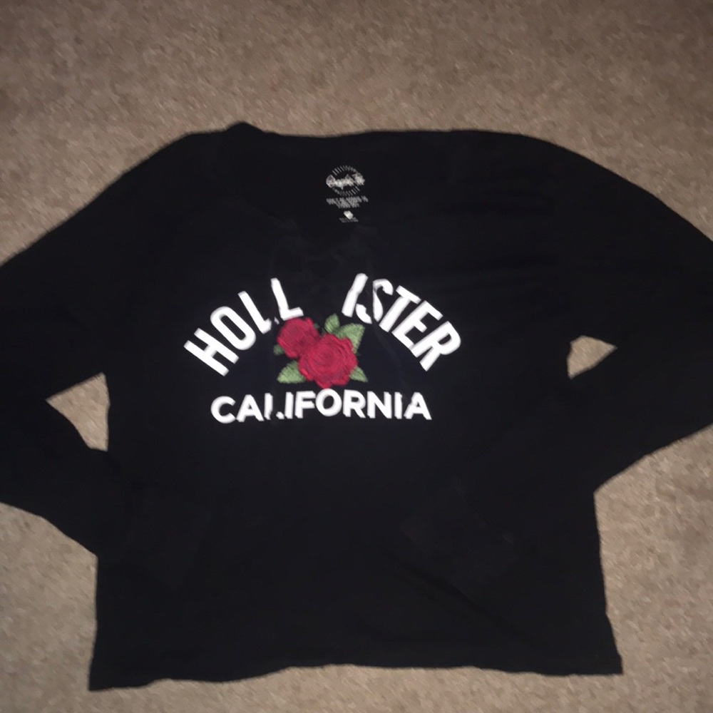 black hollister crop top